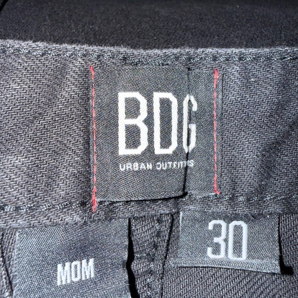 URBAN OUTFITTERS BDG MOM JEANS SIZE 30 - Picture 2 of 3